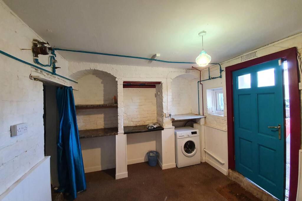 Cosy, Quirky, Comfy 'N' Chic House- Apartamento Swindon Exterior foto